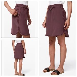 Lululemon On the Fly Skirt sz 6